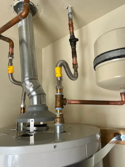 Water heater installation and plumbing repair in Georgetown